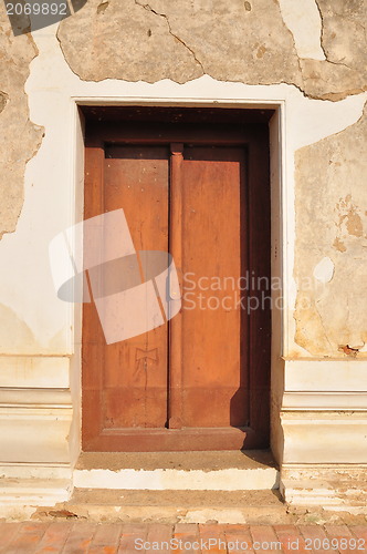 Image of Ancient Golden carving door.