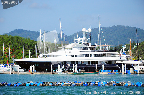 Image of Luxury yacht 