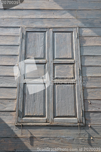 Image of vintage window 