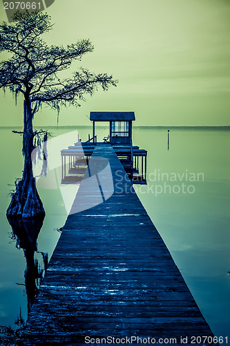 Image of pier on the lake