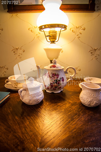 Image of cream and sugar on table