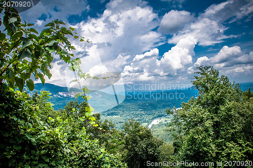 Image of chimney rock at lake lure