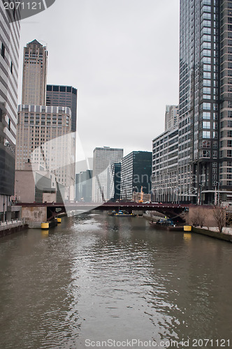 Image of chicago skyline and streets