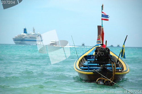 Image of Tailboat and Cruise