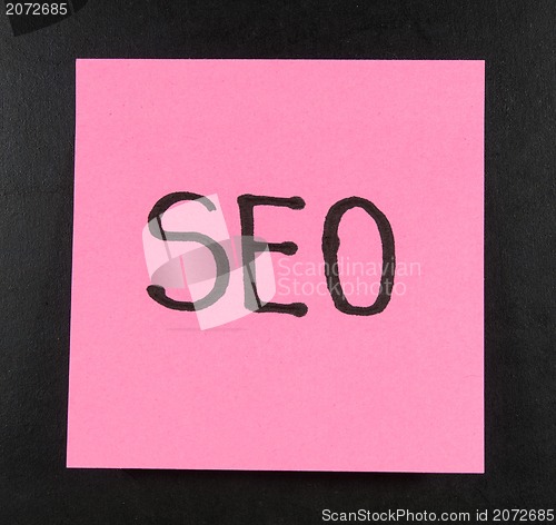 Image of SEO handwritten with postit on a blackboard