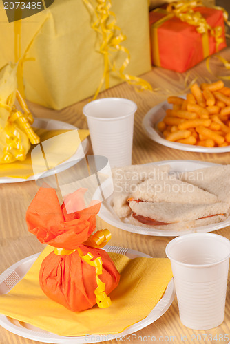 Image of Child birthday table