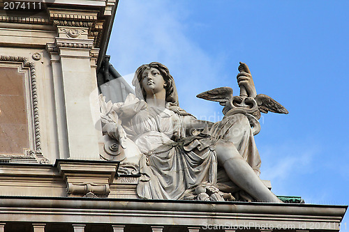 Image of Statue of commerce