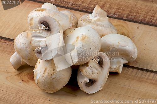 Image of Heap of Raw Champignons 