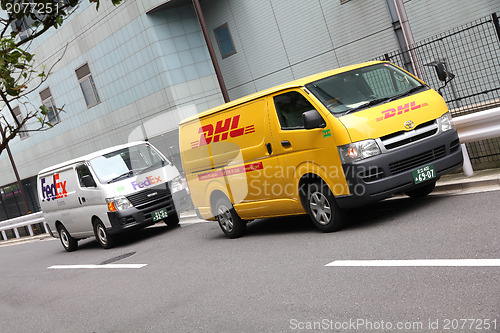 Image of FedEx vs DHL