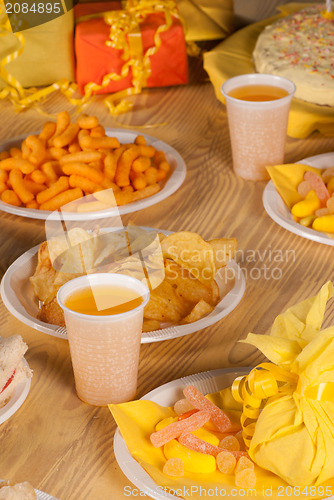 Image of Child birthday table