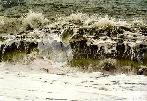 Image of breaking wave