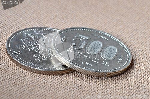 Image of Two 500 japanese Yen coins