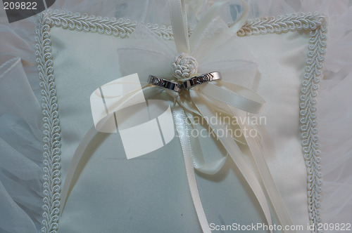 Image of wedding ring