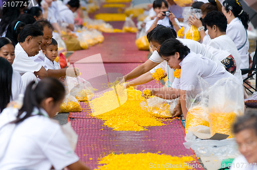 Image of Dhammachai Dhutanga Pilgrimage Walk, 2013 in Bangkok