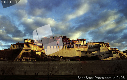 Image of Potala Palace in the sky