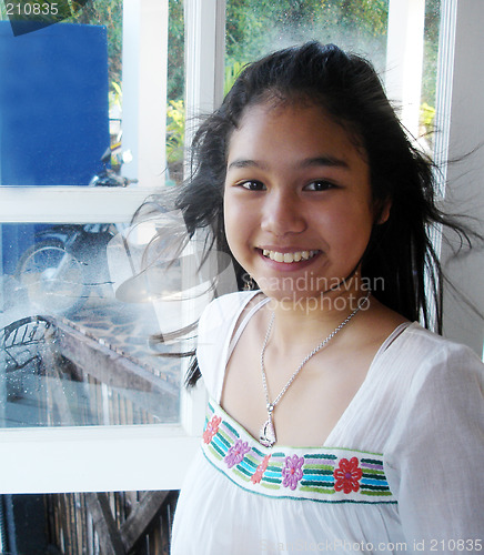 Image of Thai girl with a bright smile
