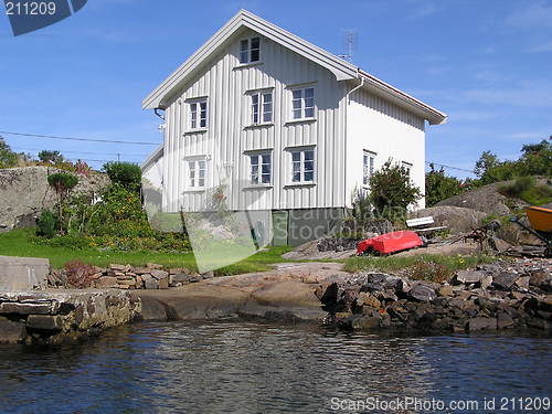 Image of SUMMERHOUSE