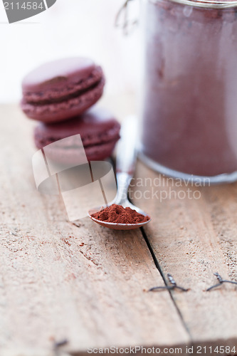 Image of Cocoa powder and macaroons