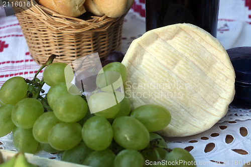 Image of Cheese and grapes
