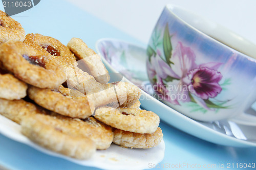 Image of Tea time with cookies 