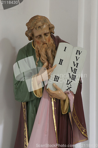 Image of Moses holding the Ten Commandments
