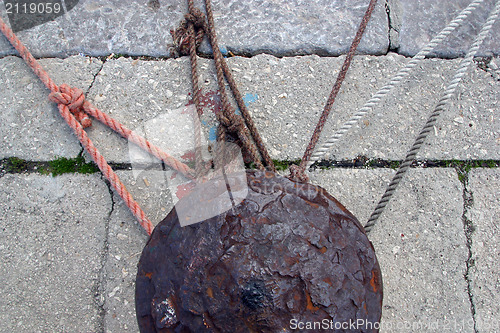 Image of Rope of boat knotting, detail