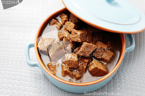 Image of goulash with beef and beer