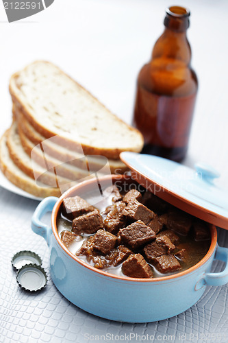 Image of goulash with beef and beer