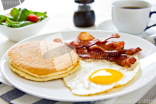 Image of Pancake with Bacon and fried egg