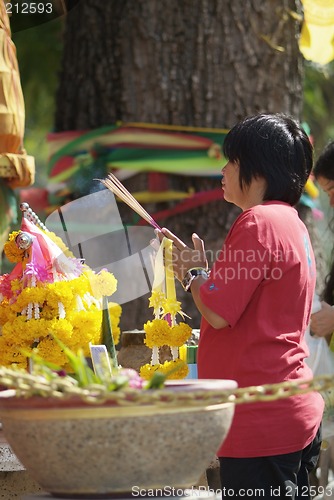 Image of Buddhist praying