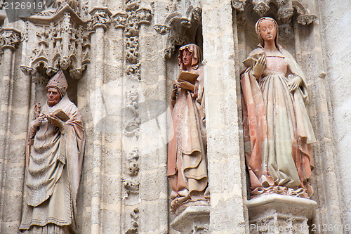 Image of Religious statues.