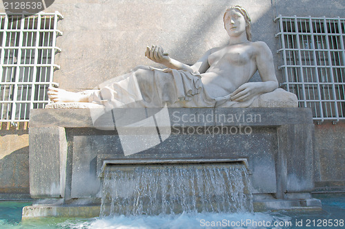 Image of Dora Statue, Turin