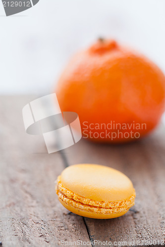 Image of Macaroon and orange