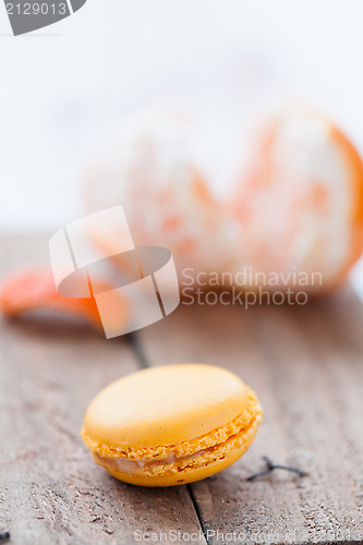 Image of Macaroon and orange