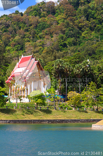 Image of budhist temple in Phuket 