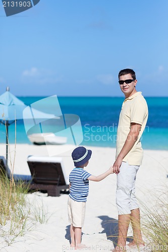Image of family at the beach