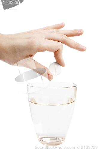 Image of Effervescence tablet and a glass of water