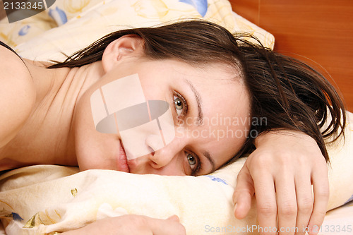 Image of Worried woman 