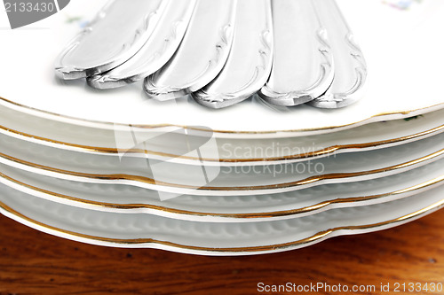 Image of 
Dishes and cutlery set
