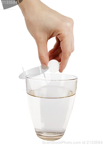 Image of Effervescence tablet and a glass of water