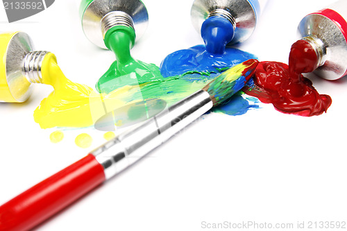 Image of Gouaches and a paintbrush 