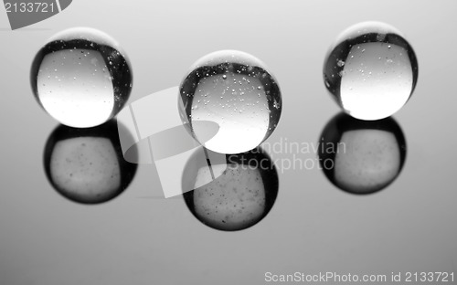 Image of Transparent spheres