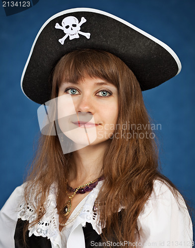 Image of Young woman in pirate hat