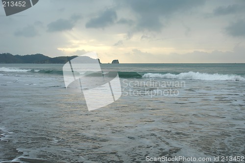 Image of sunset on pacific ocean