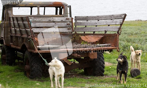 Image of forever  left lorry