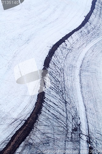 Image of the stone river on a glacier 1