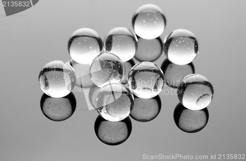 Image of Transparent spheres 