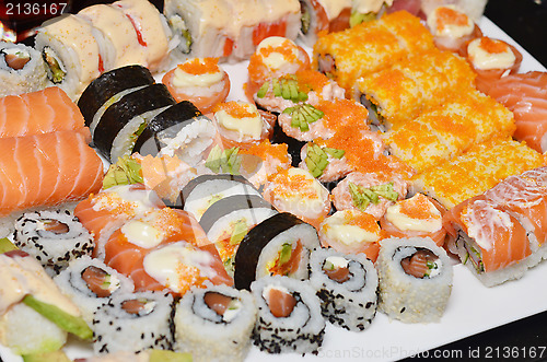 Image of sushi set