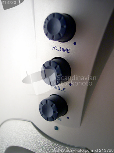 Image of buttons of woofer