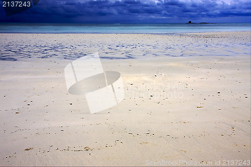 Image of  sand and   isle 